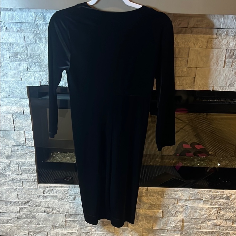 BCBGMaxAzria Black V-Neck Long Sleeve Velvet Cocktail Dress - Picture 10 of 11
